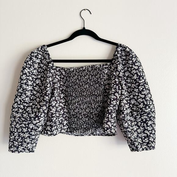 Levi's Black + White Floral Print Statement Shirred Back Blouse - Large - Picture 6 of 8